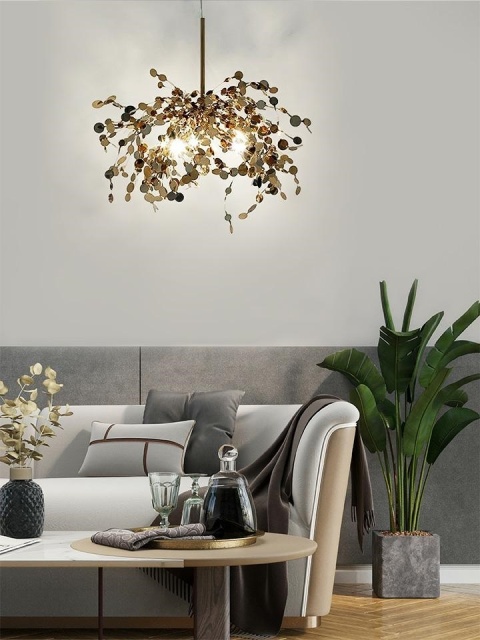 Lampa wisząca MONETE SINGLE złota metal - King Home - w salonie - wlaczona