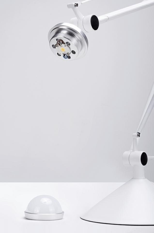 Lampa biurkowa RAYON ARM TABLE biała LED - King Home Lampa biurkowa RAYON ARM TABLE biała LED - King Home