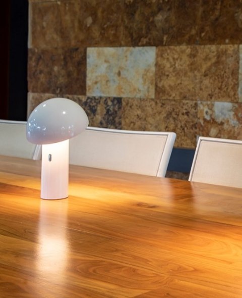 Lampka tarasowa / nocna ENOKI BLANCO INDOOR & OUTDOOR biała LED IP44 - New Garden Lampka tarasowa / nocna ENOKI BLANCO INDOOR & OUTDOOR biała LED IP44 - New Garden