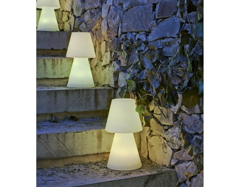 Lampka stołowa LOLA 20 biała LED wbudowana bateria, RGB+pilot - New Garden Lampka stołowa LOLA 20 biała LED wbudowana bateria, RGB+pilot - New Garden