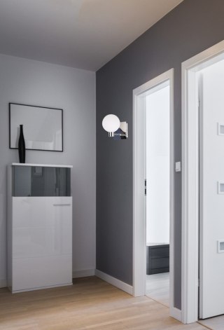 Kinkiet ODEN chrom / biały kulisty klosz - Candellux Lighting