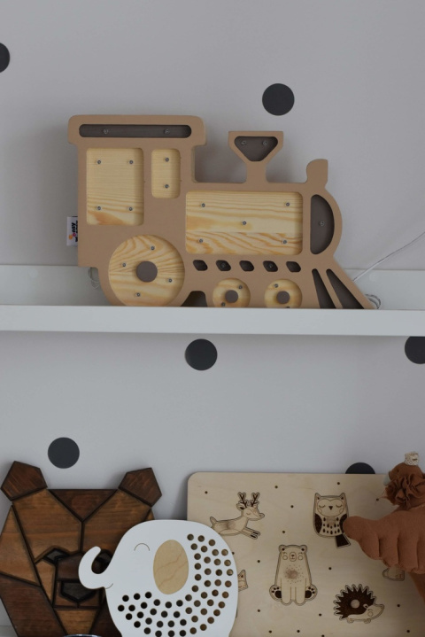 Lampka dziecięca CHOO-CHOO TRAIN LATTE ciuchcia nocna stojąca na ścianę - Eensy Weensy - wizualizacja Lampka dziecięca CHOO-CHOO TRAIN LATTE ciuchcia nocna stojąca na ścianę - Eensy Weensy - wizualizacja