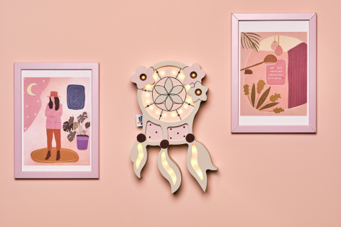 Lampka dziecięca DREAMCATCHER ROSE duży łapacz snów różowy do pokoju dziecka - Eensy Weensy Lampka dziecięca DREAMCATCHER ROSE duży łapacz snów różowy do pokoju dziecka - Eensy Weensy