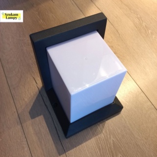 Kinkiet BON biało czarny IP44 do przedpokoju piwnicy garażu - Light Prestige