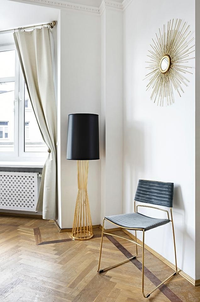 Lampa podłogowa HOLMES złota z czarnym kloszem - King Home Lampa podłogowa HOLMES złota z czarnym kloszem - King Home