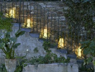 Lampka ogrodowa LOLA 30 biała LED wbudowana bateria, RGB+pilot - New Garden