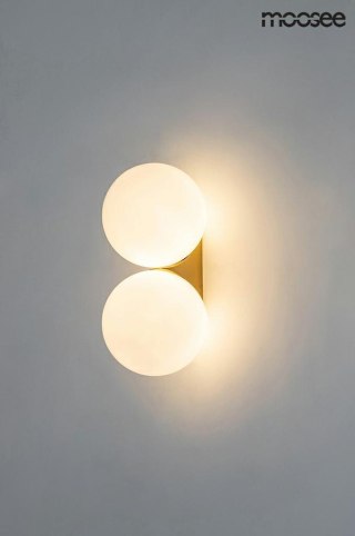 Kinkiet BOLL TWIN złoty podwójny ze szklanymi kulistymi kloszami - Moosee