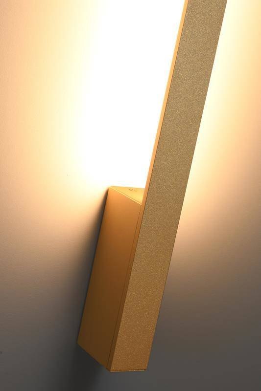 Kinkiet LAHTI S złoty LED smukły nowoczesny do sypialni - Thoro Lighting Kinkiet LAHTI S złoty LED smukły nowoczesny do sypialni - Thoro Lighting