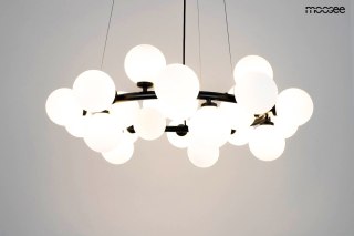 Lampa wisząca COSMO 72 czarna obręcz białe klosze kule - Moosee