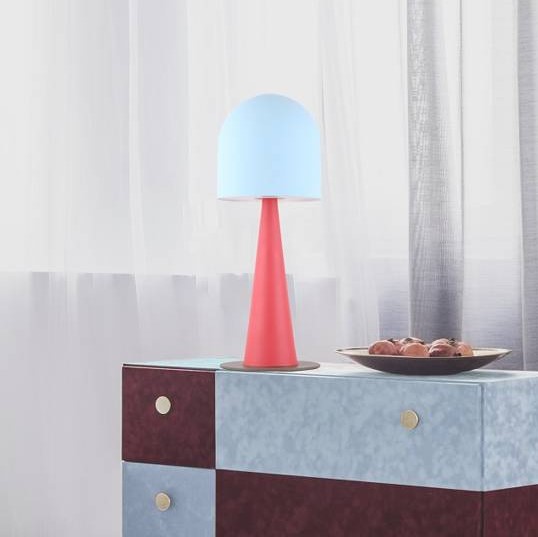 Lampka-stolowa-VISBY-czerwono-niebieska-nowoczesna-grzybek-Ledea-dekoracja